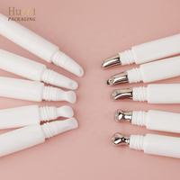 Emballage personnalisé de tubes en plastique blanc vides de 3 ml et 5 ml, tubes à presser pour crème pour les yeux, huile à lèvres, gloss, avec applicateur en métal et en céramique