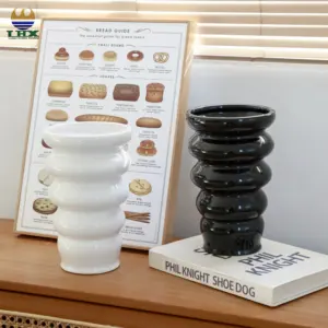 Manufacturer Black And White Modern Nordic Simple And Light Vases For Home Decor Ceramic Vase
