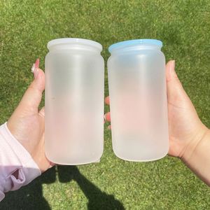 Vaso de Vidrio de 16 oz con Tapa de Plástico de Colores y Pajita, Vaso Transparente en Forma de Lata para Sublimación DIY, Vasos de Cerveza con Forma de Lata - Product Image 4
