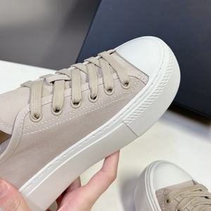 Chaussures basses en toile à lacets pour hommes, de haute qualité, et chaussures de sport épaisses et souples pour femmes, idéales pour le printemps - Product Image 5