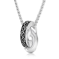 Collier à double pendentif cercle avec gravures et accents noirs effet goutte d'huile, bijoux vintage, cadeaux, collier à breloque double anneau pour homme