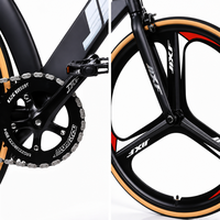 Vélo de montagne avec cadre en aluminium, roues intégrées en trois parties, pneus à flancs jaunes, vélo de course intérieur pour adultes