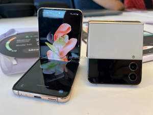 Alta calidad casi nuevo 99% utilizado para <span class=keywords><strong>Galaxy</strong></span> <span class=keywords><strong>Z</strong></span> <span class=keywords><strong>Flip</strong></span> 2 <span class=keywords><strong>3</strong></span> 4 5G teléfono móvil versión de EE. UU. - Product Image 3