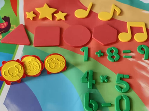 Tappetino Magico Riutilizzabile per Dipingere con Acqua, Adatto ai Bambini, con Timbri di Animali e Adesivi per Migliorare la Motricità Fine dei Bambini - Product Image 6