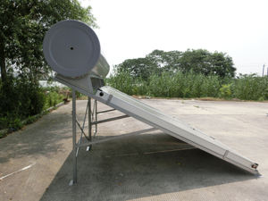 Calentador de Agua <span class=keywords><strong>Solar</strong></span> de Acero Inoxidable 304 de Panel Plano Presurizado de Alta Eficiencia de 100-300L para Uso en Exteriores en Hoteles y Hogares - Product Image 4