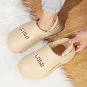รองเท้าแตะขนเฟอร์กันลื่นสำหรับผู้ชายผู้หญิงรองเท้าแตะขนตุ๊กตาหิมะกันลื่นพิมพ์โลโก้ตามสั่งสำหรับฤดูหนาว - Product Image 3