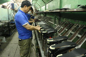 Produttore di scarpe da infermiera personalizzate nero leggero e durevole <span class=keywords><strong>chef</strong></span> industriale <span class=keywords><strong>lavoro</strong></span> medico all'ingrosso - Product Image 6