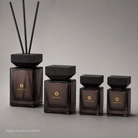 Vente en gros de diffuseurs en verre carrés de 100 ml et 200 ml, vase en verre pour aromathérapie à domicile, logo et couleur personnalisés disponibles