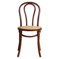 Chaises de restaurant et d'hôtel en bois massif noyer foncé, style Thonet, avec assise en rotin naturel tressé