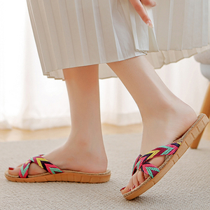 شباشب منزلية مخططة كلاسيكية وعصرية، صيفية مسامية وبسيطة، صنادل فلات ومريحة من الكتان للنساء والرجال - Product Image 4