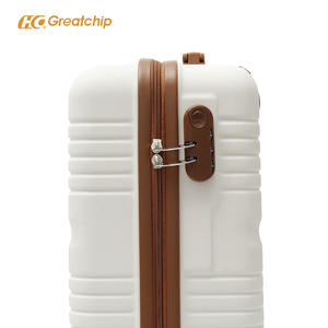 Valise ABS de haute qualité avec fermeture éclair et roues universelles silencieuses durables et légères avec serrure TSA - Product Image 4