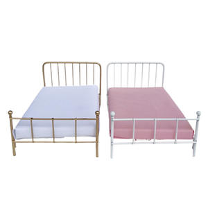 EN STOCK 1:12 maison <span class=keywords><strong>de</strong></span> poupée métal Miniature chambre fer <span class=keywords><strong>lit</strong></span> + matelas modèle Mini meubles jouet maison <span class=keywords><strong>de</strong></span> poupée accessoires poupée <span class=keywords><strong>lit</strong></span> - Product Image 5