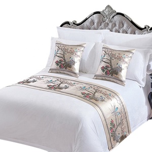 Wholesale Polyester Jacquard Luxury Size of Queen king Hotel Decorative <strong>Bed</strong> <strong>Runner</strong> for Sale - Product Image 1