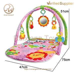 Venta caliente lindo niño y niña dibujos animados bebé actividad juego Mat suave colgante juguete con almohada para uso doméstico BEBÉ JUGAR <span class=keywords><strong>GIMNASIO</strong></span> - Product Image 2