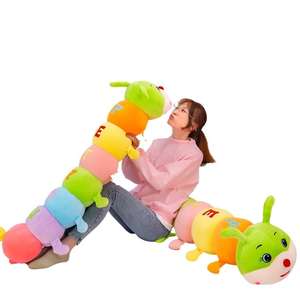 AIFEI TOY Coussin peluche long et souple en forme de <span class=keywords><strong>chenille</strong></span>, brodé de lettres anglaises multicolores, grand et coloré, en coton PP, emballé en sac OPP - Product Image 2