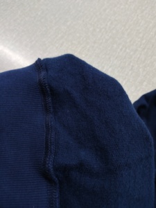 Sudadera Unisex de Algodón con Cuello Redondo, Tejido de Punto <span class=keywords><strong>Largo</strong></span>, Ligera para Invierno, 250g-300g, Diseño de Corazón en la Parte Delantera, Sin Caída de Pelusa, Sin Bolitas - Product Image 4