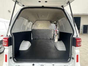 Dongfeng M5 Venta al por mayor Chenglong <span class=keywords><strong>Furgoneta</strong></span> Mini de Eje Largo con Concesiones de <span class=keywords><strong>Precio</strong></span>, Camión Eléctrico EV - Product Image 4