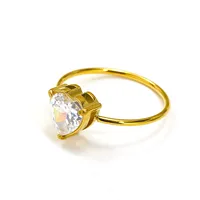 Eleganter Herzförmiger Klarer Kubischer Zirkonia Eingelegter Edelstahl 18K Vergoldeter Dünner Bandring für Damen Tägliches Tragen