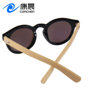 Lunettes de soleil rondes unisexes Conchen, monture PC noire, verres traités UV400, branches en bambou, pour la pêche, la conduite et la mode - Product Image 3