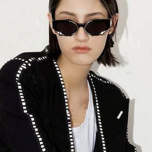 Gafas de Sol Rectangulares Estilo Punk con Montura Pequeña, Diseño de Serpiente, para Hombre y Mujer, Venta al Por Mayor - Product Image 1