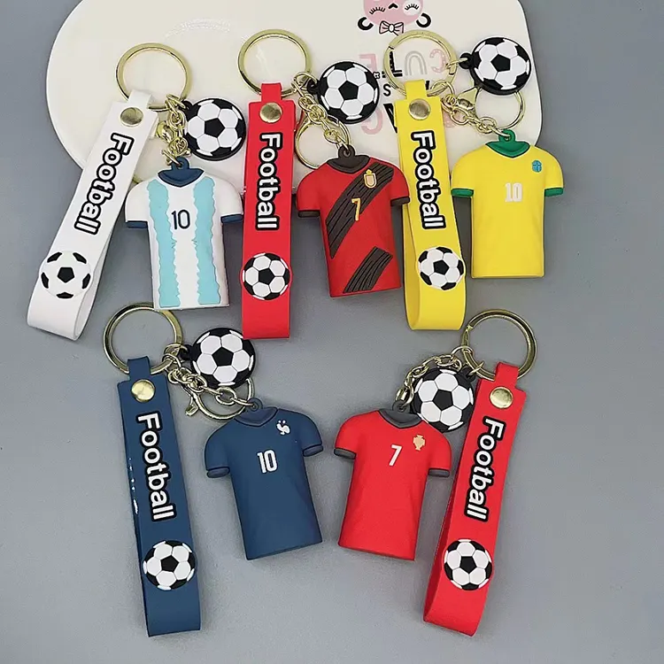 Chaveiro de roupas de futebol, venda quente, roupas de futebol, forma personalizada, 3d, figura em forma de desenho animado, logotipo, chaveiro para presente