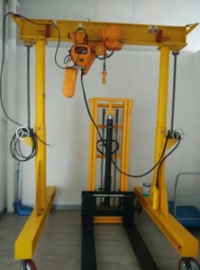 Grue à portique mobile à montage facile avec roues en caoutchouc pivotantes à 360 degrés, portique à portique réglable pour un espace de travail flexible - Product Image 6