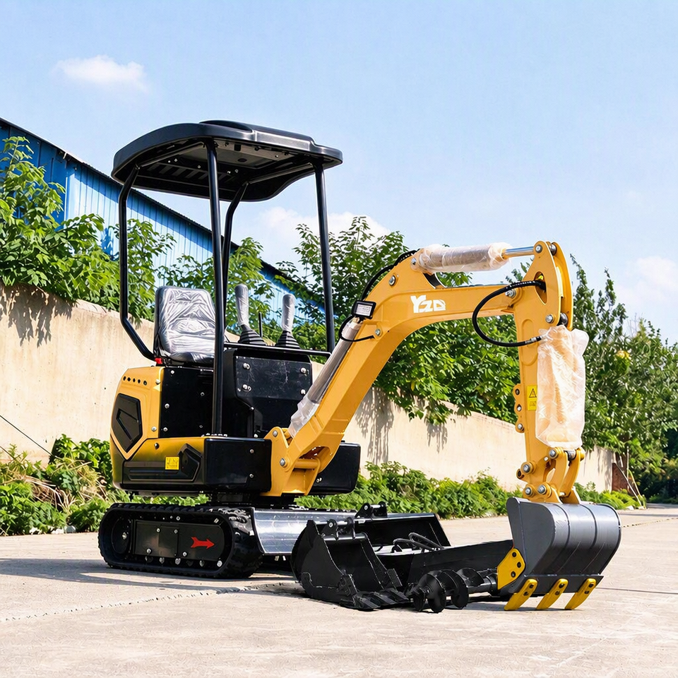 Compact Hydraulic Mini Excavator 1.2 Ton Kubota Engine Farm Digger Farm ...