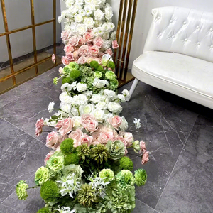 Chemin de table personnalisé en hydrangeas verts, roses roses et blanches, fait à la main, lisse, décoration pour les événements de mariage, les fêtes, la Saint-Valentin - Product Image 1