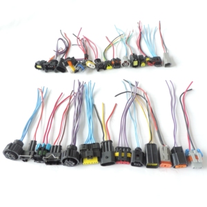 2针/路汽车母电气插头带电缆尾纤的2针/路汽车母电气插头汽车连接器6098-0137 - Product Image 1