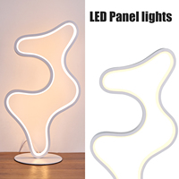 Lampe de bureau moderne de luxe à LED blanc chaud en plastique, alimentée par courant alternatif, pour la décoration de la chambre à coucher