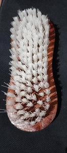 Petite brosse de nettoyage en nylon à manche en bois écologique avec une longueur de 17cm pour le nettoyage domestique - Product Image 2