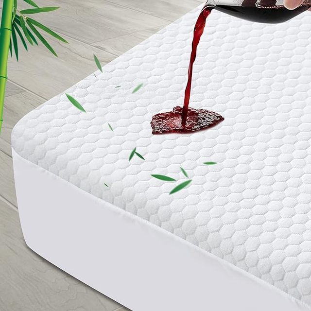 Waterproof King Size Mattress Protector Bamboo Fabric 3D Cooling Breathable Air Fabric Soft Mattress Pad Cover
