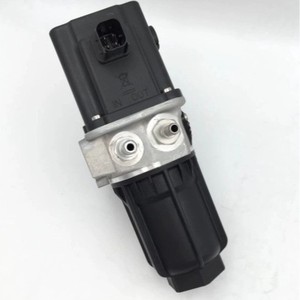 Conjunto de Bomba de Urea 2860697 2963717 A063G806 para Camión de Plataforma Mercedes-Benz Euro VI con Motor Eléctrico DC - Product Image 3