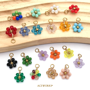 Breloques en perles pour enfants en forme de fleurs |   Pendentifs en perles de verre enveloppées de fil en acier inoxydable plaqué or 18K PVD pour la fabrication de bijoux DIY | - Product Image 2