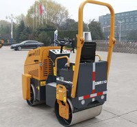 Compacteur vibrant tandem mini XMR110, charge linéaire statique 157N/cm, pour la construction de cours, allées et petits parkings