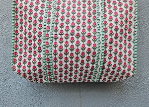 Bolsa de Mano Acolchada de Algodón con Estampado Floral Rojo y Azul, Bolsa de Compras, Bolsa de Viaje Boho para Mujer - Product Image 2