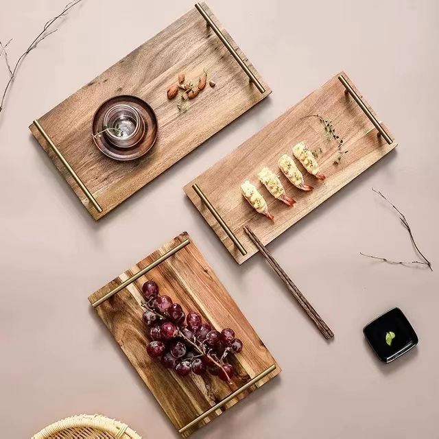 Bandeja de madera de acacia rectangular, bandeja de servicio de madera con asas de metal, creativa, nórdica, proveedores de fábrica