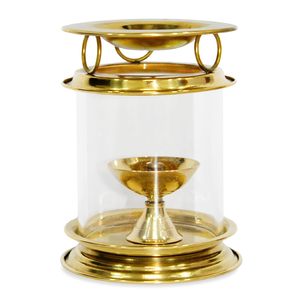 Lampe à huile traditionnelle indienne en laiton artisanal avec couvercle en verre protecteur, idéale pour les cérémonies Aarti, les temples, la maison et les fêtes. - Product Image 1