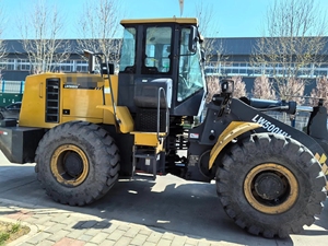 Cargadora de Ruedas Usada XC MG LW500HV de 45 Toneladas de Capacidad, Gran Potencia, Funcionamiento Estable con Componentes Centrales de la Caja de Cambios, la Más Vendida - Product Image 2