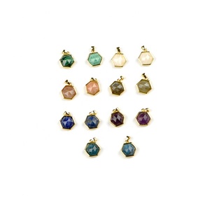 Vente en gros Excellent pendentif en cristal <span class=keywords><strong>de</strong></span> pierres précieuses naturelles Accessoires <span class=keywords><strong>de</strong></span> collier 13*14mm pendentif hexagonal 13*16mm <span class=keywords><strong>perle</strong></span> <span class=keywords><strong>de</strong></span> connecteur - Product Image 6
