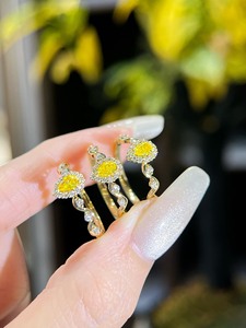 Xinfly Fine Jewelry Water <b>Drop</b> Shape Fancy Yellow Diamond 18K Gold Ring Customized Wedding Gift - Product Image 1