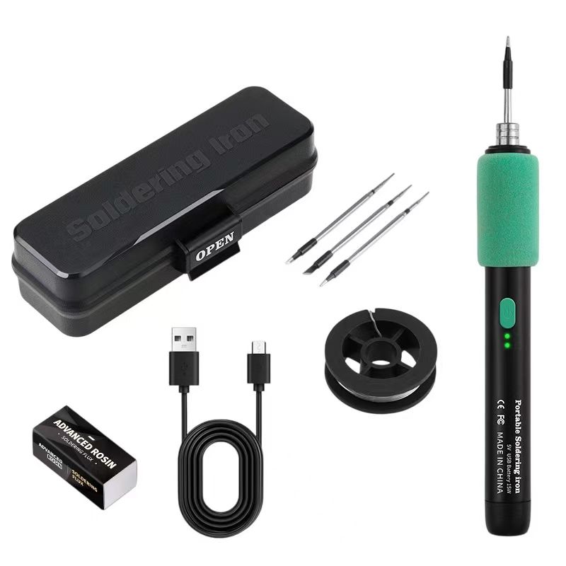 Boîte à outils livrée en standard avec 3 têtes