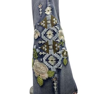 Vaqueros acampanados personalizados para mujer, pantalones florales de cintura alta, pantalones ajustados con bordado, pantalones azules lavados - Product Image 5