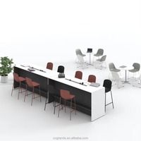 Comptoir de bar en bois de style industriel personnalisable, moderne, durable, écologique, pour usage commercial, réception de sous-sol pour café