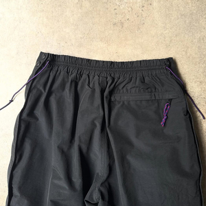 OEM Custom di alta qualità uomo nero largo Oversize con cerniera a <span class=keywords><strong>fondo</strong></span> aperto <span class=keywords><strong>pantaloni</strong></span> larghi <span class=keywords><strong>in</strong></span> Nylon poliestere <span class=keywords><strong>elastico</strong></span> <span class=keywords><strong>in</strong></span> vita per gli uomini - Product Image 4
