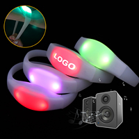 Bracelets LED pour festivals, musique, activés par le son, bracelet LED personnalisé avec logo, événements, concerts