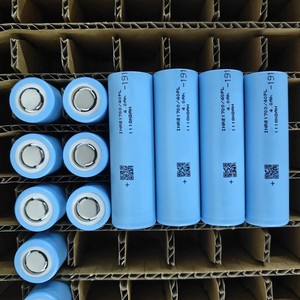 Chất lượng cao 3500mAh 35V 3.7V 10A 3C 3000mAh 4000mAh hình trụ 18650 <span class=keywords><strong>Lithium</strong></span> Ion pin cho xe tay ga điện <span class=keywords><strong>v</strong></span>à các công cụ điện - Product Image 3