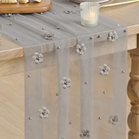 Chemin de table en filet fleuri pour décoration de fête, de jardin, de mariage et d'hôtel