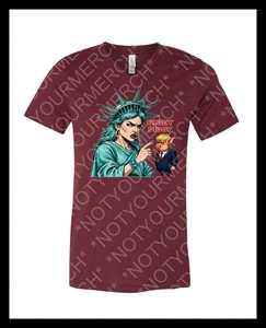 Camiseta Quiet Piggy Liberty Edition con Cuello en V, Unisex para Adultos, Manga Corta, Estampado Gráfico, Impresión Digital, Ropa Promocional - Product Image 2