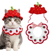 Ensemble de costumes pour animaux de compagnie sur le thème des fruits : chapeau tricoté en forme de fraise et collier assorti, design réglable pour accessoire de décoration de fête pour chat